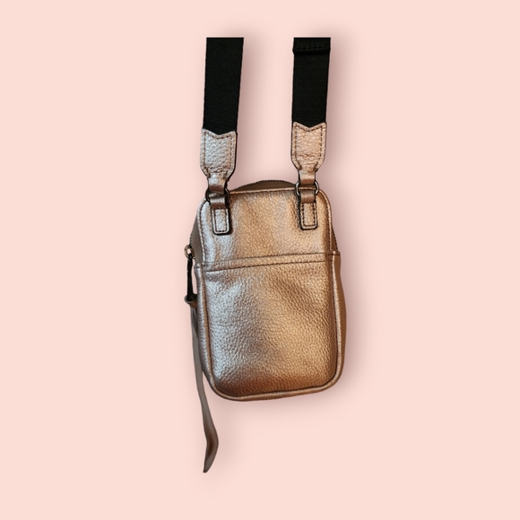 Aimee Kestenberg Rose Gold Leather Just Saying Crossbody Bag Metallic Designer - Picture 3 of 4